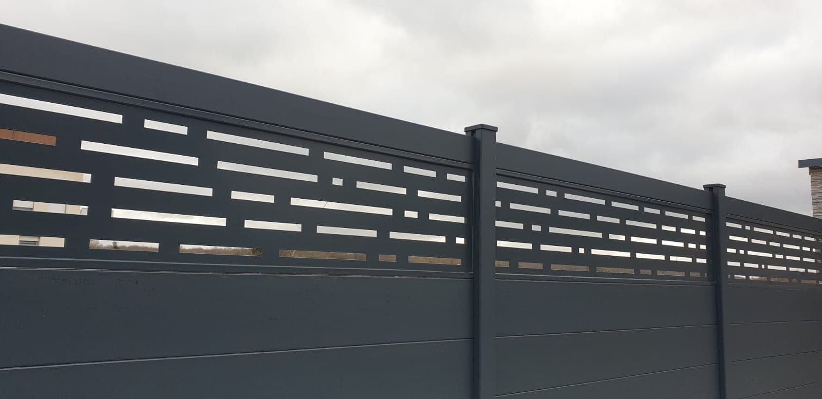 Clôture / Portail sur mesure realise par Profiler Metal Solutions en Moselle