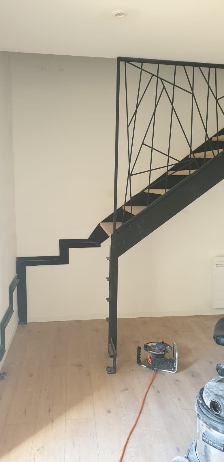 Escalier sur mesure realise par Profiler Metal Solutions en Moselle