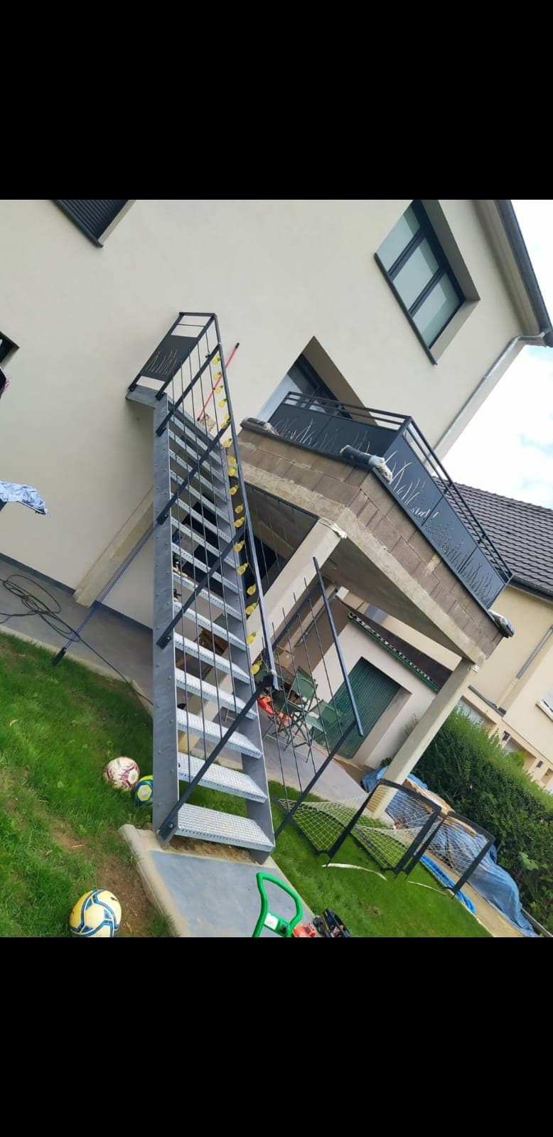 Escalier sur mesure realise par Profiler Metal Solutions en Moselle