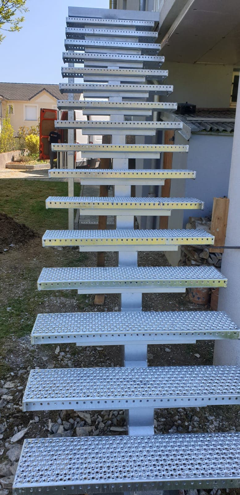 Escalier sur mesure realise par Profiler Metal Solutions en Moselle