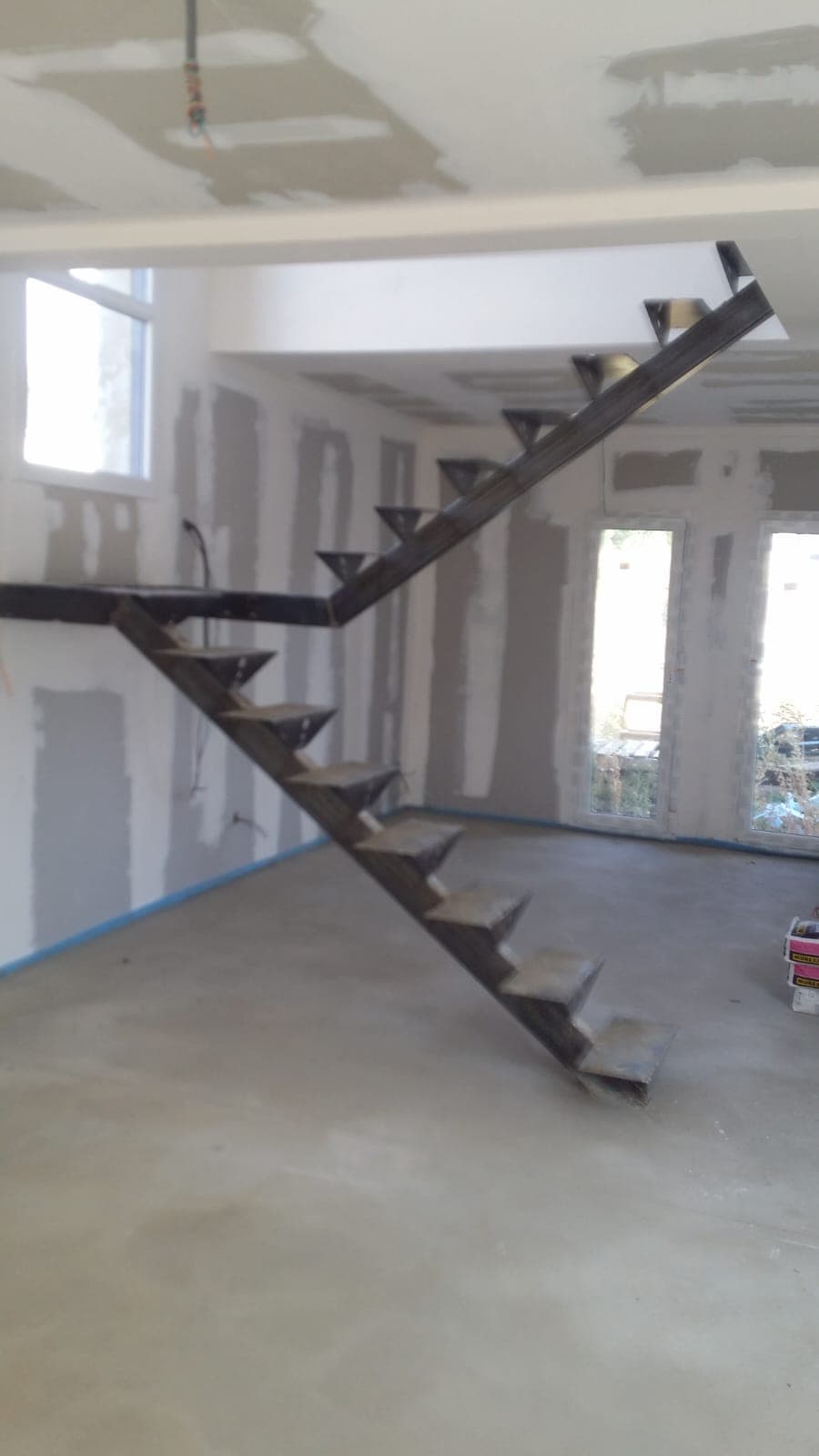 Escalier sur mesure realise par Profiler Metal Solutions en Moselle
