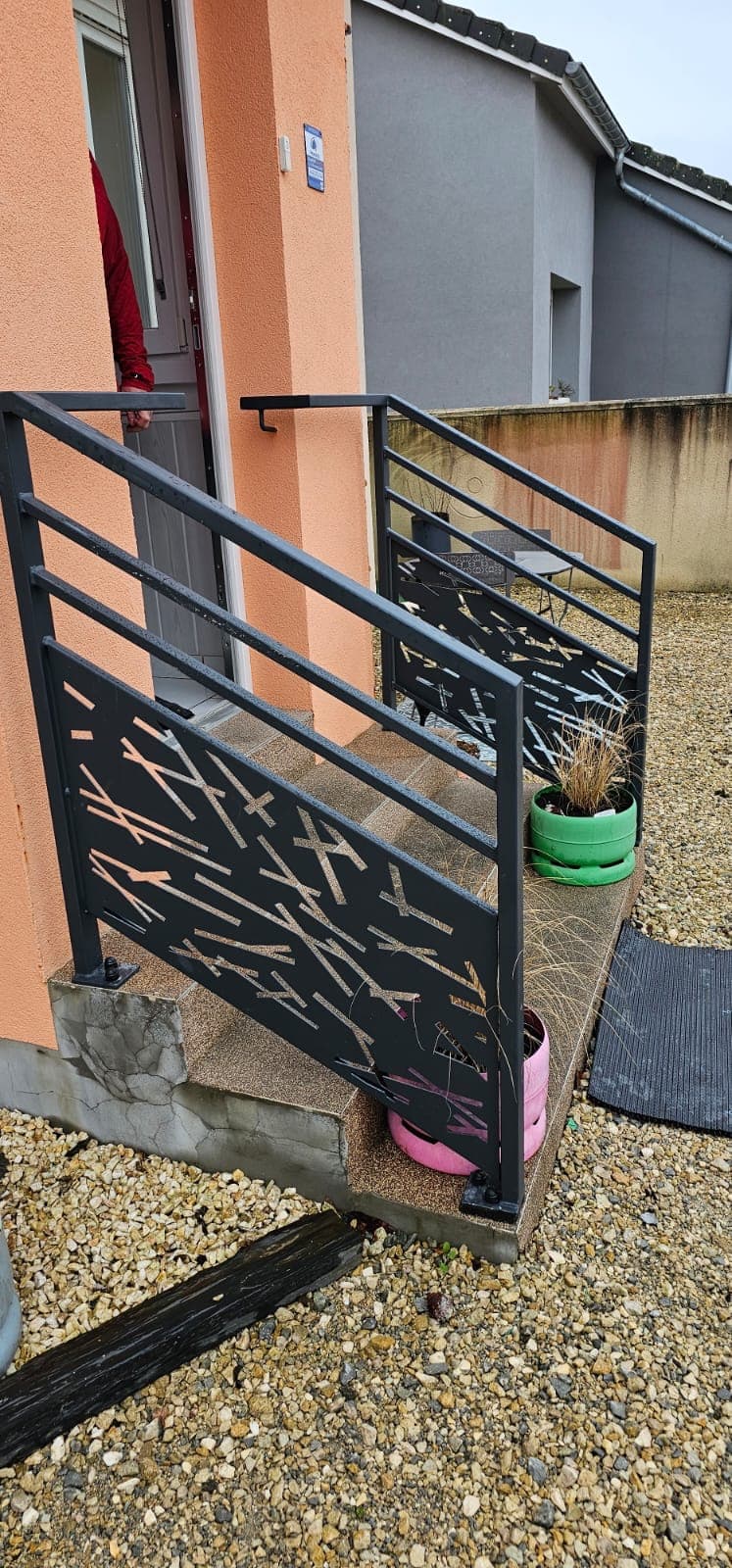Garde-corps sur mesure realise par Profiler Metal Solutions en Moselle