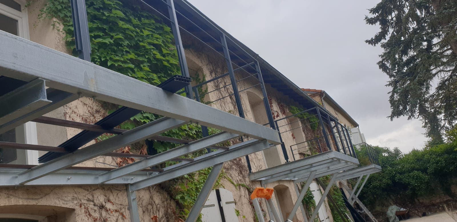 Terrasse / Charpente sur mesure realise par Profiler Metal Solutions en Moselle